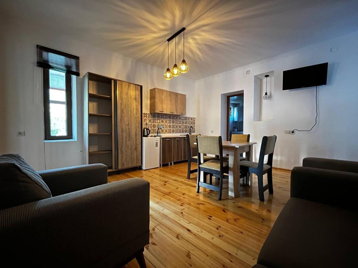 Guesthouse Data Mestia Exteriér fotografie