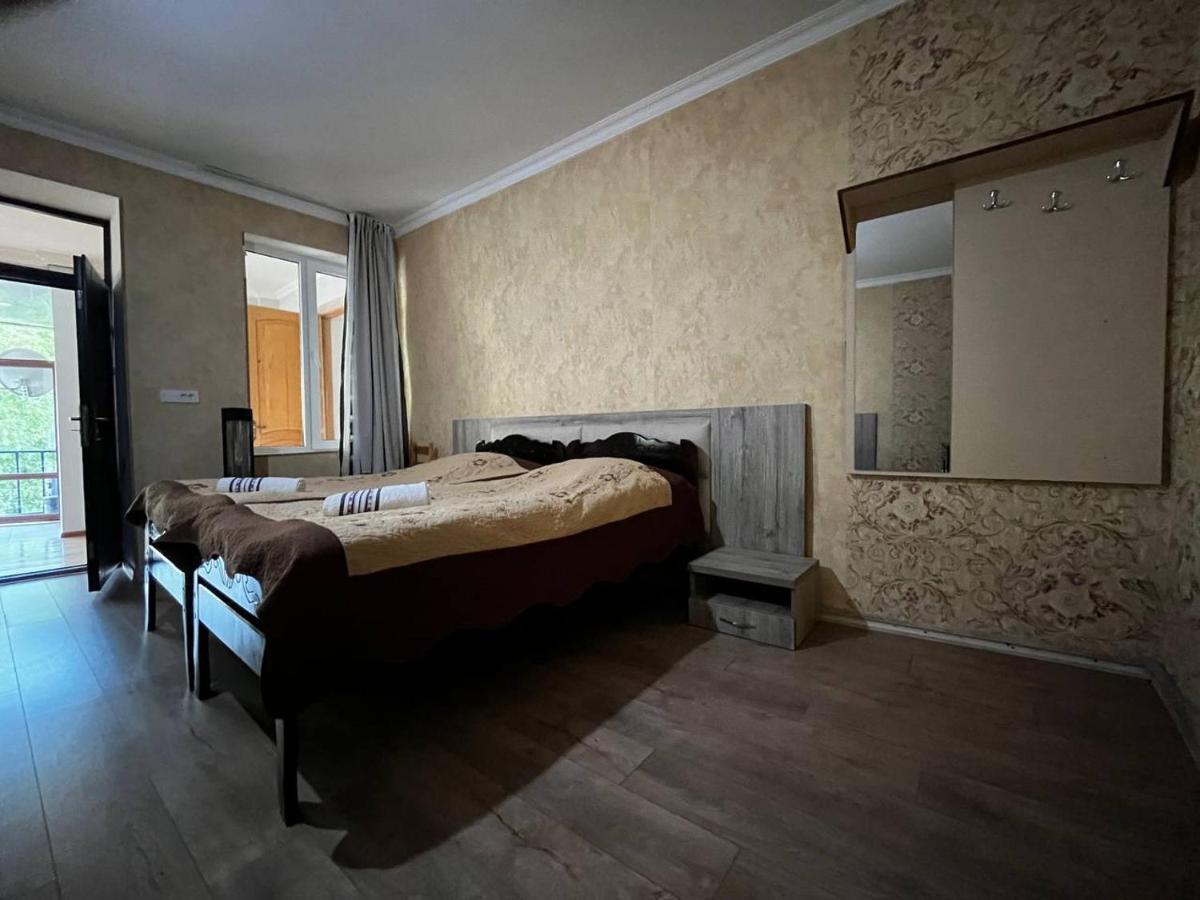 Guesthouse Data Mestia Exteriér fotografie