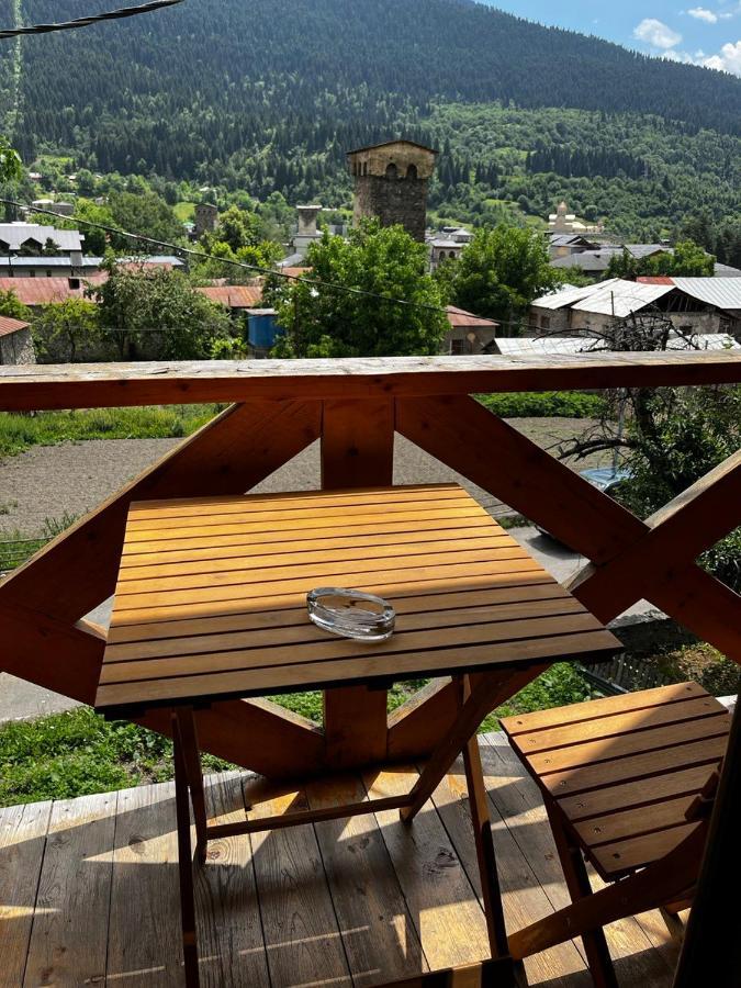 Guesthouse Data Mestia Exteriér fotografie
