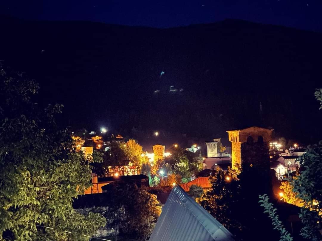 Guesthouse Data Mestia Exteriér fotografie